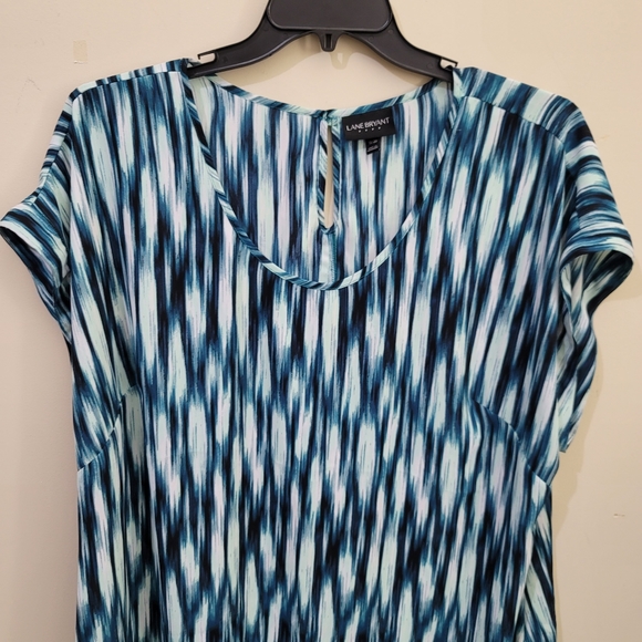 LANE BRYANT Printed Blouse with Split Back, size 18/20, Multicolor - Picture 2 of 9